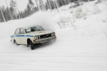 Volvo 142, ulosajo Miehikk&Atilde;&curren;l&Atilde;&curren;n treenip&Atilde;&curren;tk&Atilde;&curren;ll&Atilde;&curren; 6.1.2006