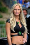 Monster blonde Grid Girl